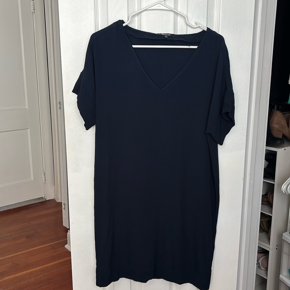 Madewell Novel Shift Dress in Navy - Picture 1 of 3